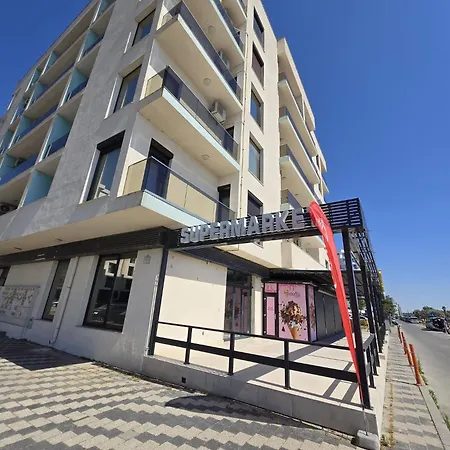 아파트 Side Premium - Promenada Mamaia Nord La 5m De Plaja Restaurante Parking *