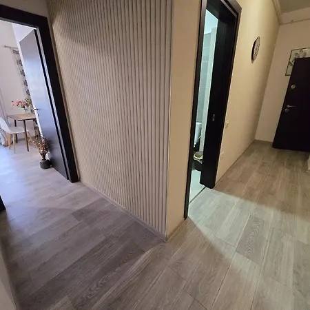 Side Premium - Promenada Mamaia Nord La 5m De Plaja Restaurante Parking Apartamento *